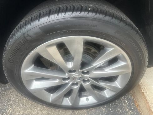 Used 2023 Buick Envision Avenir AWD/4WD image 14