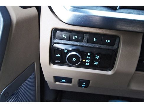 Used 2023 Ford F250 Lariat w/ Lariat Ultimate Package AWD/4WD image 23