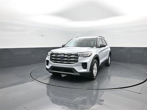 New 2026 Ford Explorer Active image 3