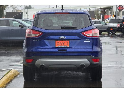 Used 2015 Ford Escape SE image 6