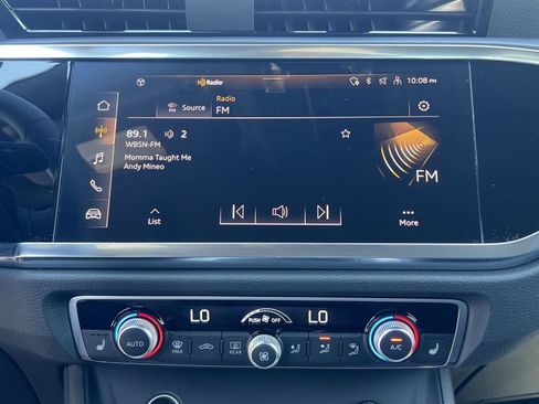 New 2025 Audi Q3 2.0T Premium image 24