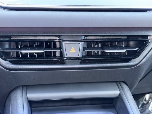 Certified 2026 Volkswagen Tiguan SE R-Line FWD image 20