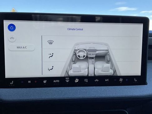 New 2026 Ford Maverick XLT w/ XLT Luxury Package image 18