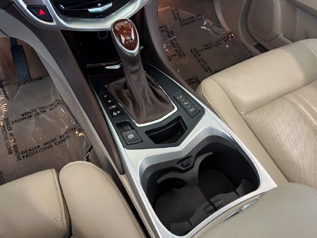 Used 2015 Cadillac SRX Luxury w/ Driver Awareness Package FWD image 20