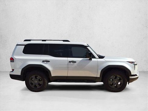 Used 2024 Lexus GX 550 AWD/4WD image 3