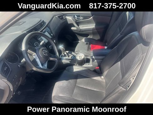 Used 2017 Nissan Rogue SL w/ SL Premium Package FWD image 7