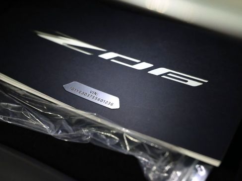 Used 2025 Chevrolet Corvette Z06 RWD image 23