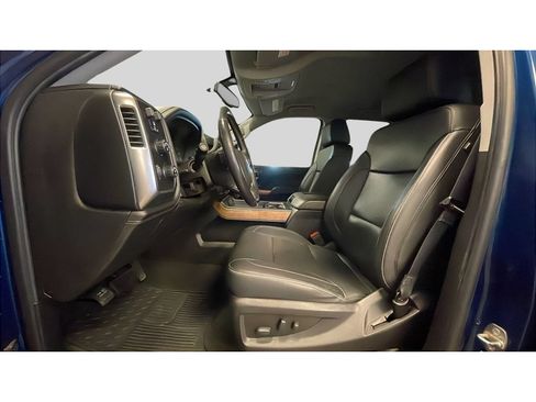 Used 2018 Chevrolet Silverado 1500 LTZ w/ Sport Package AWD/4WD image 12
