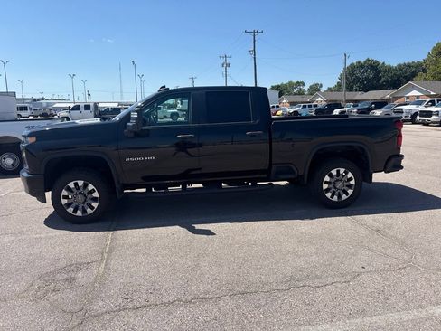 Used 2023 Chevrolet Silverado 2500 Custom w/ Custom Value Package AWD/4WD image 8