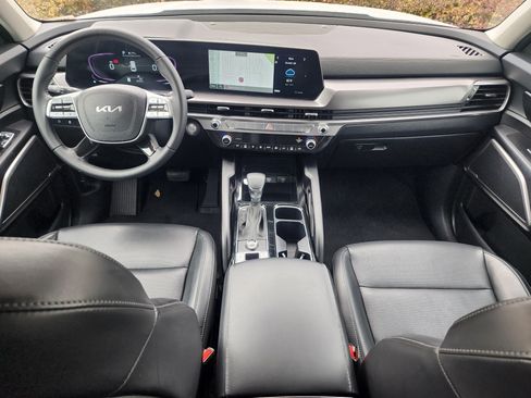 Used 2024 Kia Telluride LX image 17
