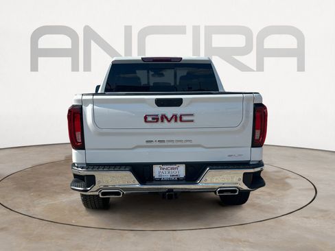New 2026 GMC Sierra 1500 SLT image 9