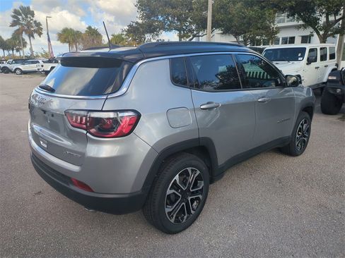 Certified 2022 Jeep Compass Limited image 5