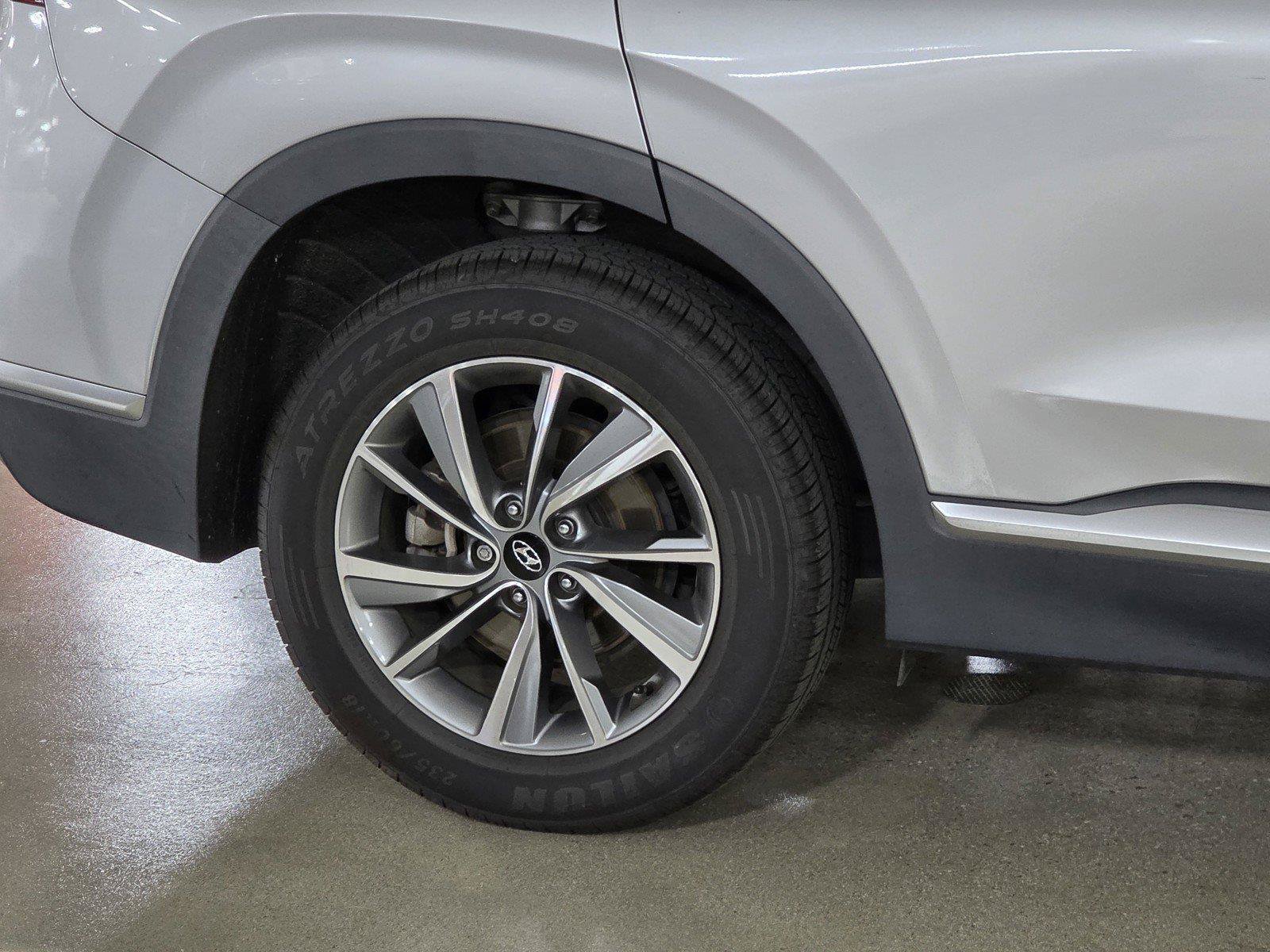 Used 2020 Hyundai Santa Fe SEL w/ Convenience Package FWD image 9