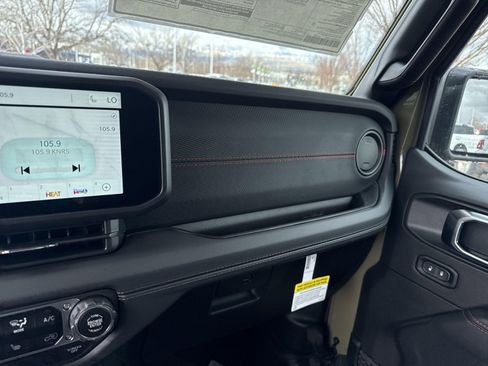 New 2025 Jeep Wrangler Unlimited Rubicon w/ Steel Bumper Group image 22