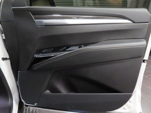 Certified 2025 Cadillac Escalade ESV V w/ LPO, ONYX Package image 14