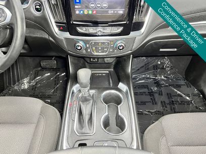 Used 2023 Chevrolet Traverse LT