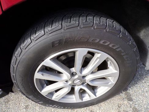 Used 2016 Nissan Pathfinder SV image 44