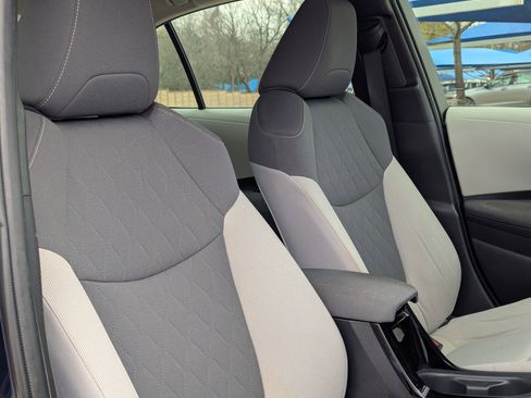 Used 2021 Toyota Corolla LE w/ Carpet Mat Package (TMS) image 30