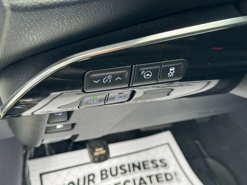 Used 2020 Toyota Prius Prime Limited image 18