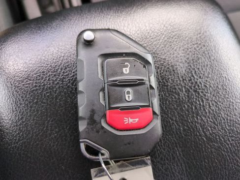 Used 2024 Jeep Wrangler Unlimited Sport AWD/4WD image 26