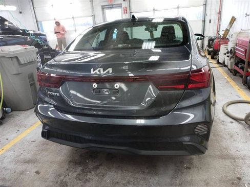 Used 2023 Kia Forte LXS image 7