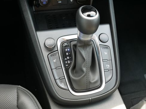 Certified 2023 Hyundai Kona Limited image 24