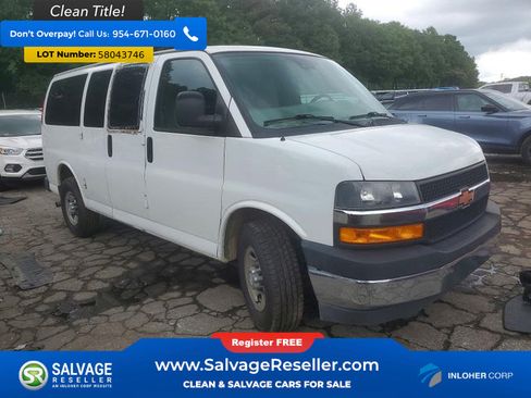 Used 2019 Chevrolet Express 2500 LT w/ LT Preferred Equipment Group RWD image 5