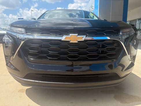 Used 2026 Chevrolet Trax LS w/ LS Convenience Package FWD image 10