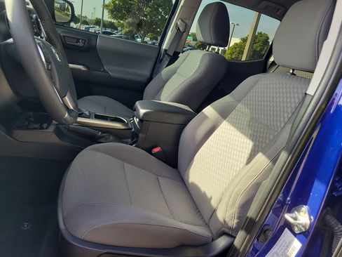 Used 2023 Toyota Tacoma SR5 w/ Technology Package image 20