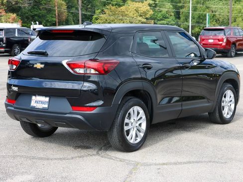 Used 2023 Chevrolet TrailBlazer LS FWD image 3