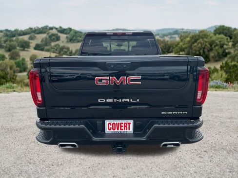 Used 2025 GMC Sierra 1500 Denali w/ Technology Package AWD/4WD image 8