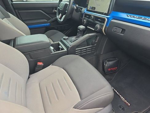 Used 2024 Toyota Tacoma TRD Sport image 12