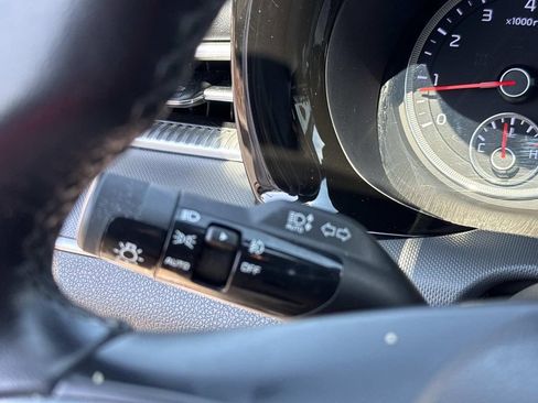 Used 2023 Kia K5 GT-Line image 40