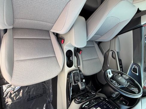 Used 2023 Kia Soul EX FWD image 10