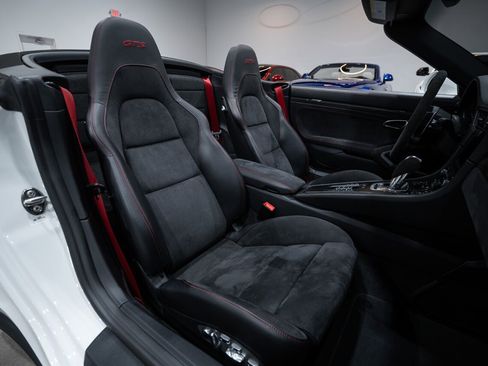 Used 2018 Porsche 911 Carrera GTS RWD image 33