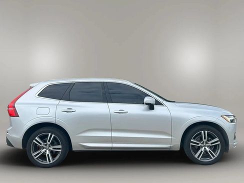 Used 2021 Volvo XC60 T5 Momentum w/ Advanced Package FWD image 5