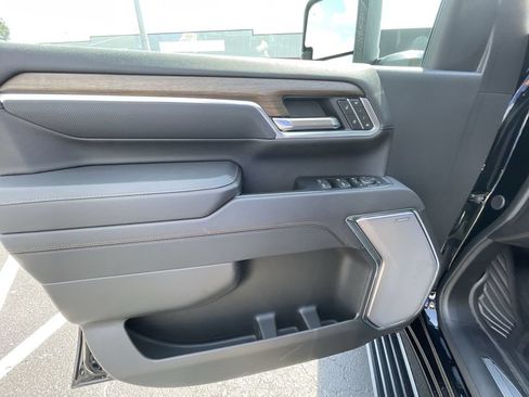 Certified 2025 Chevrolet Silverado 2500 High Country w/ High Country Premium Package AWD/4WD image 23