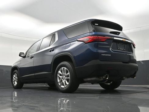 Used 2023 Chevrolet Traverse LS FWD image 27