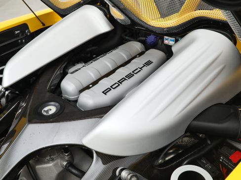 Used 2005 Porsche Carrera GT RWD image 38
