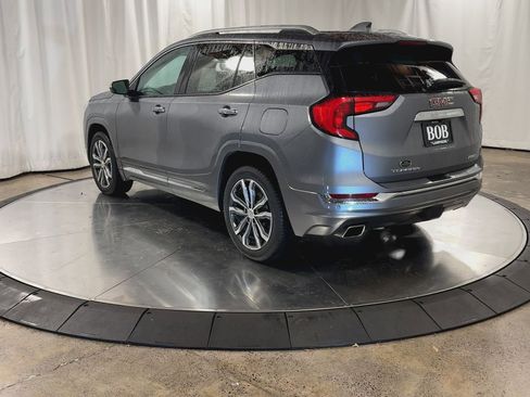 Used 2018 GMC Terrain Denali w/ Advanced Safety Package image 8