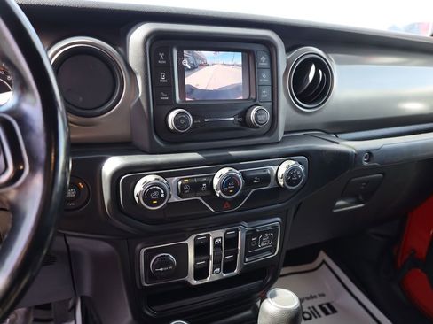 Used 2020 Jeep Gladiator Sport w/ Quick Order Package 24S AWD/4WD image 15