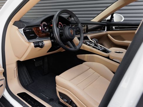 Certified 2023 Porsche Panamera Platinum Edition RWD image 4