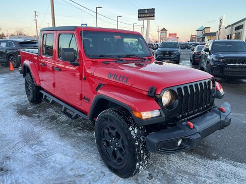 Used 2021 Jeep Gladiator Willys image 4