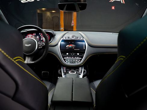 Used 2022 Aston Martin DBX AWD/4WD image 46