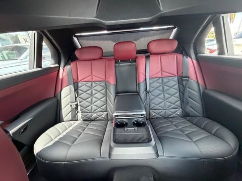 Used 2024 BMW 740i RWD image 34