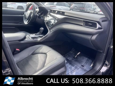 Used 2019 Toyota Camry XSE image 19