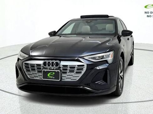 Used 2024 Audi Q8 e-tron Premium Plus w/ Premium Plus Package AWD/4WD image 3