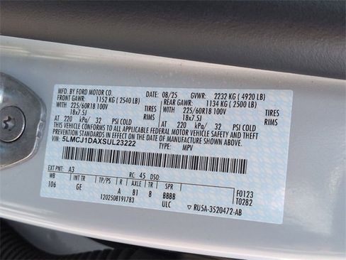 Certified 2025 Lincoln Corsair AWD w/ Equipment Group 101A image 33