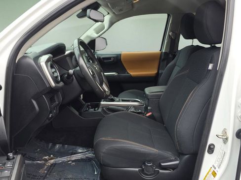 Used 2019 Toyota Tacoma SR5 image 10