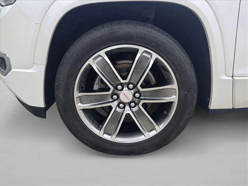 Used 2017 GMC Acadia Denali w/ Technology Package AWD/4WD image 27